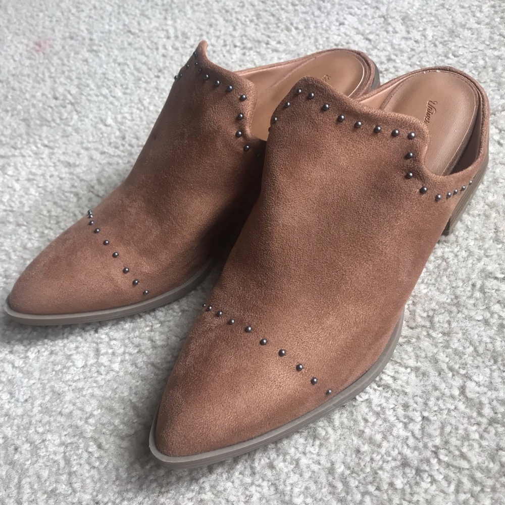 Universal Thread brown boots